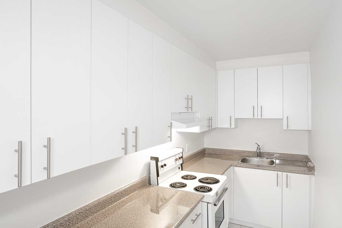 Appartement Studio / Bachelor a louer à Notre-Dame-de-Grâce a 2460 Benny Crescent Apartments - Photo 08 - PagesDesLocataires – L414812
