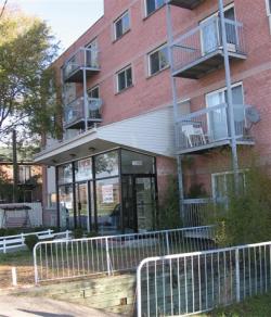Appartement 2 Chambres a louer à Pointe-aux-Trembles a 13900-13910 Sherbrooke Est - Photo 02 - PagesDesLocataires – L1194